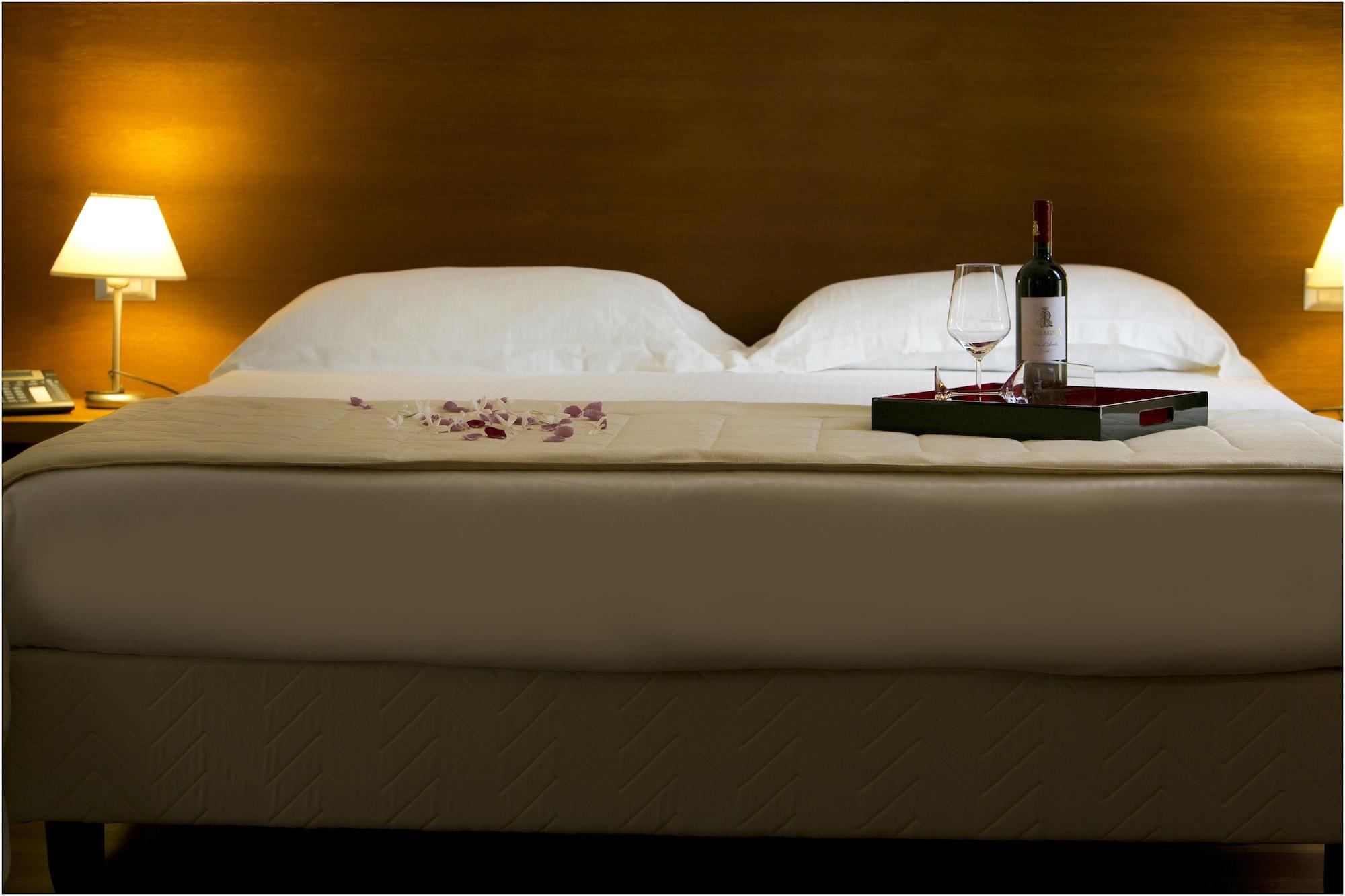 Hotel Tiziano Trapani Buitenkant foto