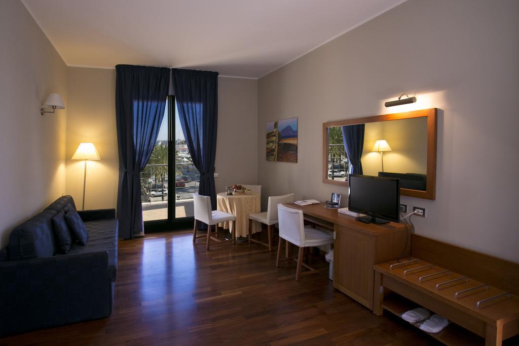 Hotel Tiziano Trapani Buitenkant foto