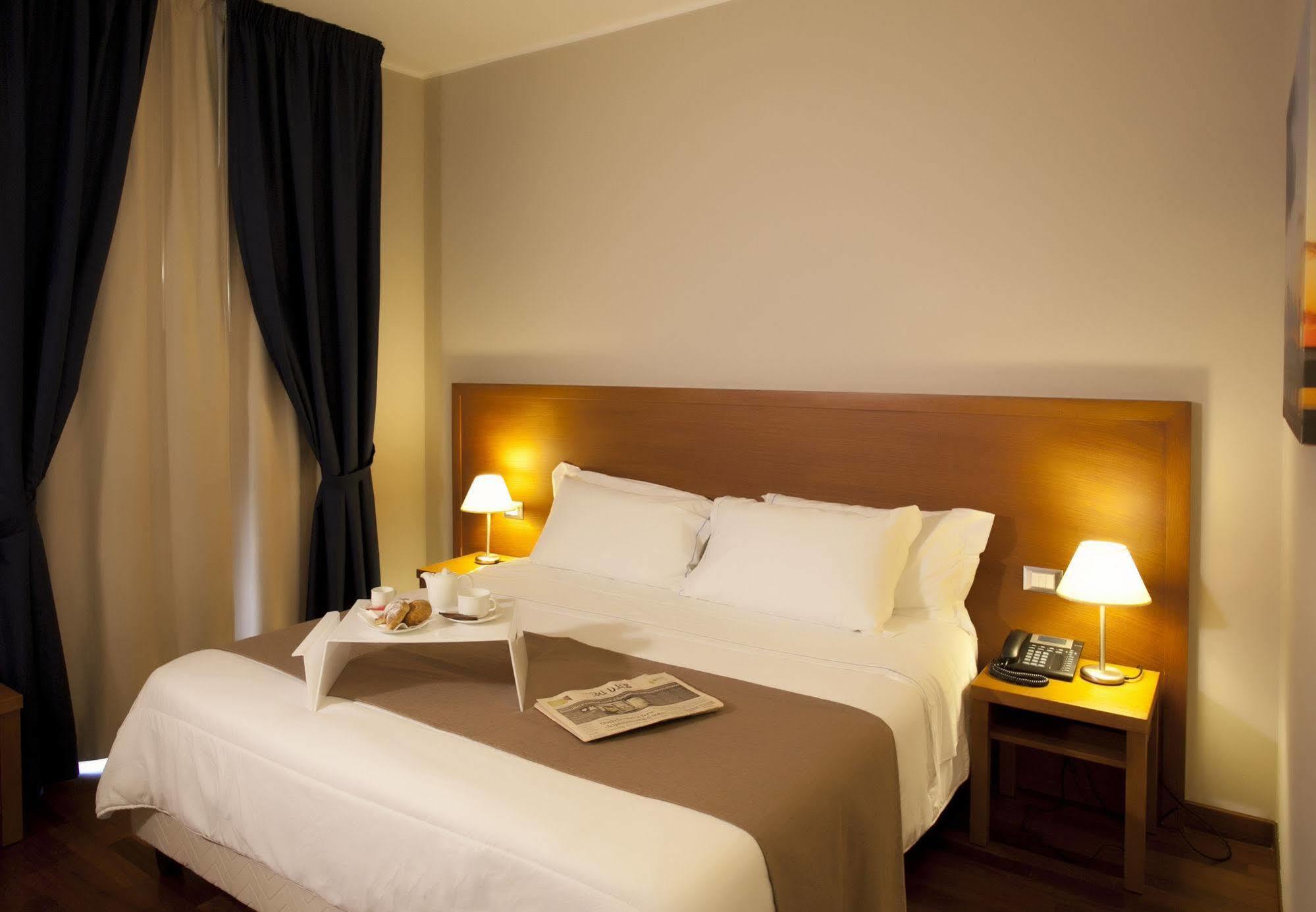 Hotel Tiziano Trapani Buitenkant foto
